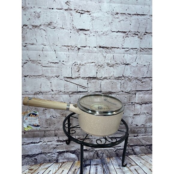 Master Class Saucepan with pour‎ spout & vented lid 6.5" NEW! - Picture 4 of 7